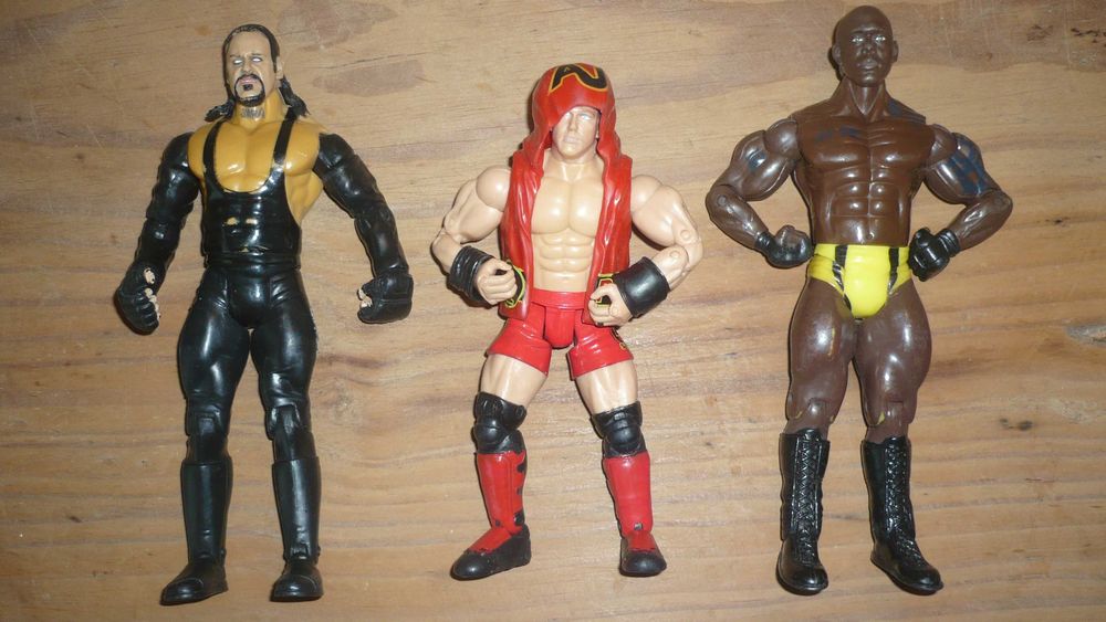 Action Figures WWE + Máscara de lutador