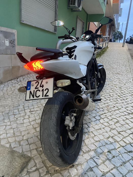 Moto Hyosung GT 250I