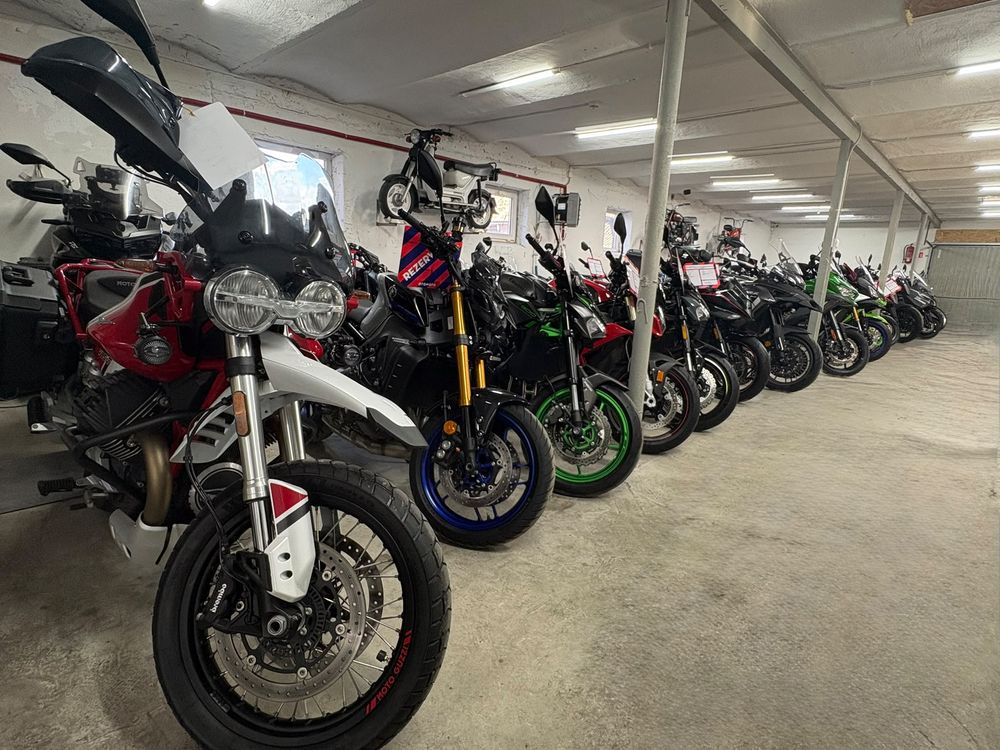 AMR MOTO top banner