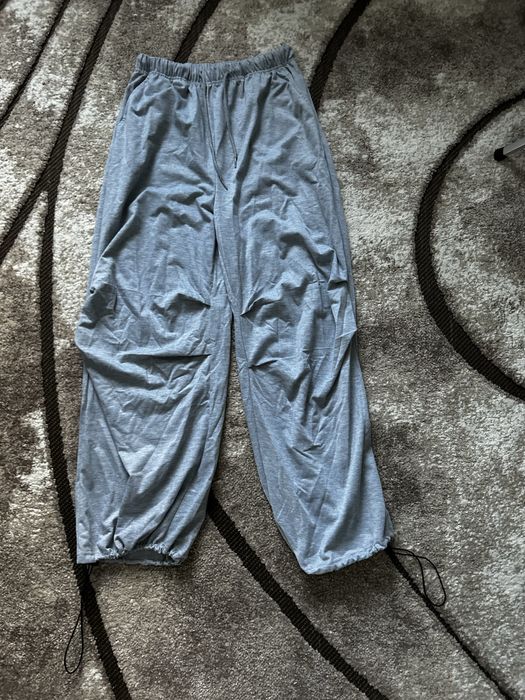 жіночі спортивні штани на затяжках