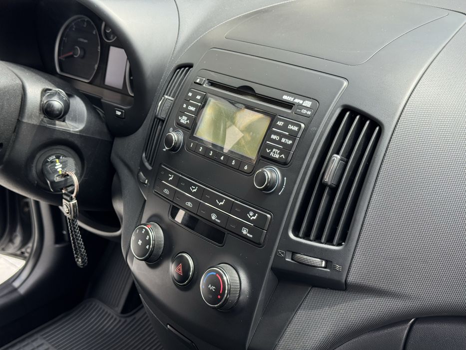 Продам Hyundai i30 2011 1.6 дизель Універсал у чудовому стані