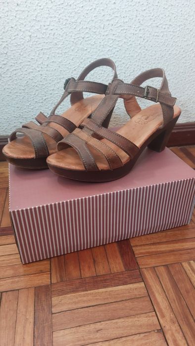 Sandálias confortáveis