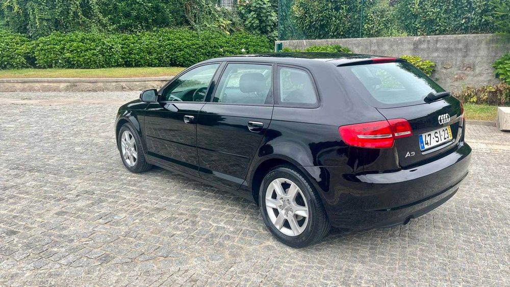 Audi A3 1.6 TDI - Caixa Automática