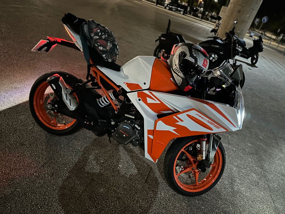 Mota KTM RC 125 como nova