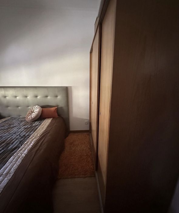 Aluga se quartos em casal de cambra