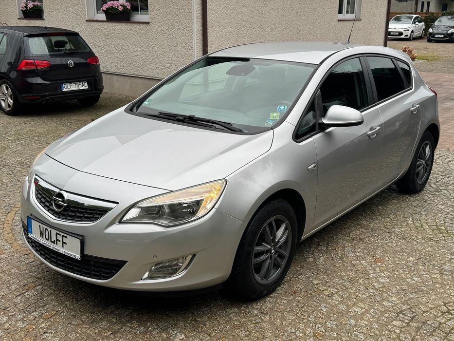 Opel Astra Tempomat / Alufelgi / Grzana kierownica
