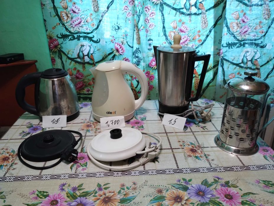 Электрические чайники нержавейка  1,5 л.; кипятильник