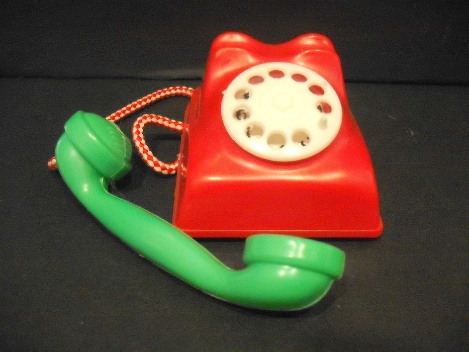 PEPE - Telefone antigo feito em plástico