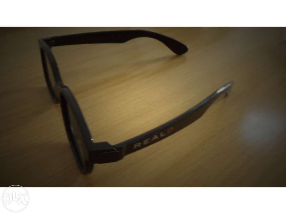 3D Glasses - New - 2 Pieces64738204816129123