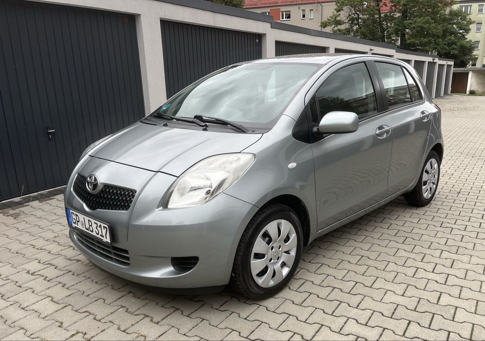 Sprzedam Toyotę Yaris 1.3 automat