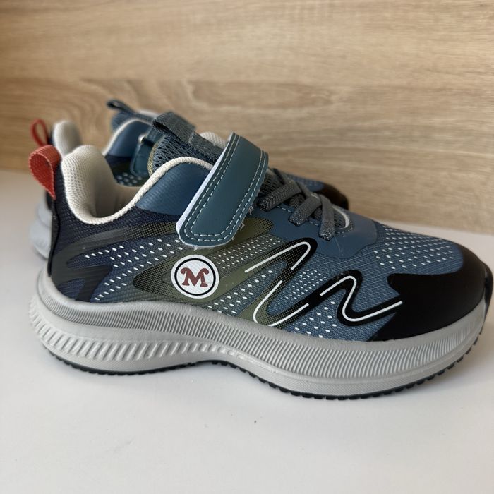 Кросівки для хлопчика р. 32, 34,35