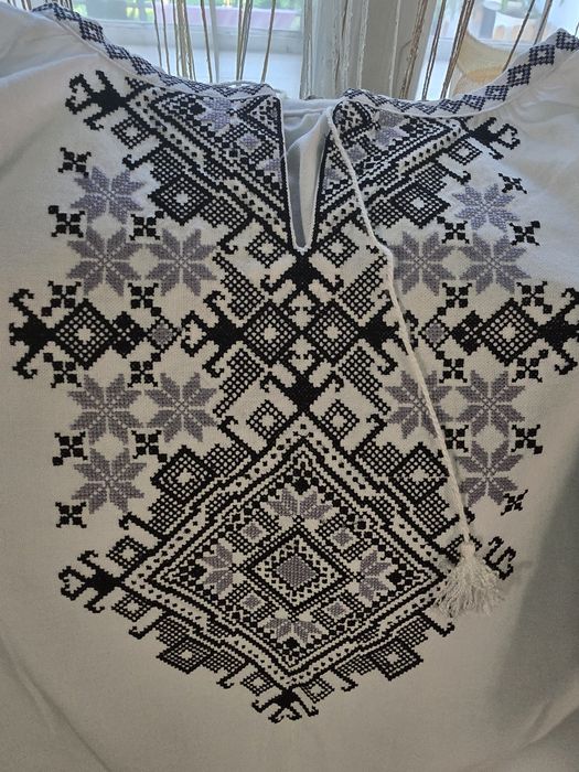 Вишиванка жіноча