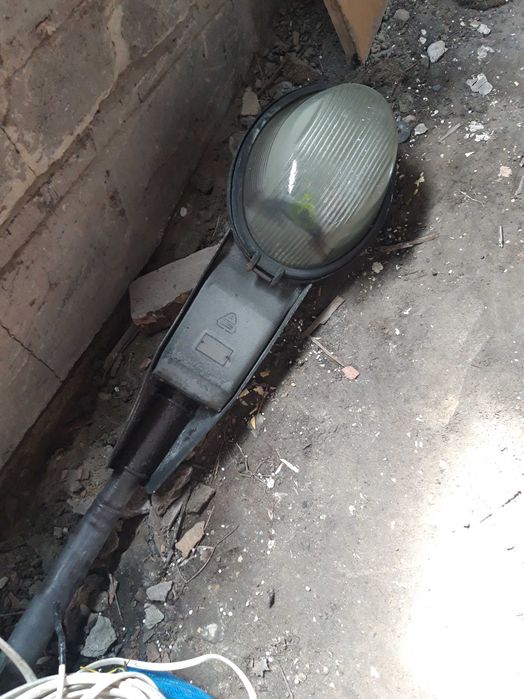 Duza lampa loftowa na dom