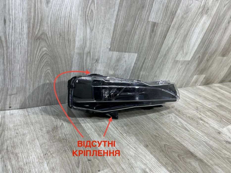 Противотуманка правая Tesla Model S Plaid (2021 - 2024 г.) P164924800C