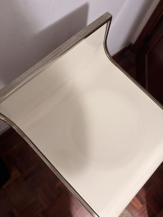 Conjunto de 5 cadeiras altas