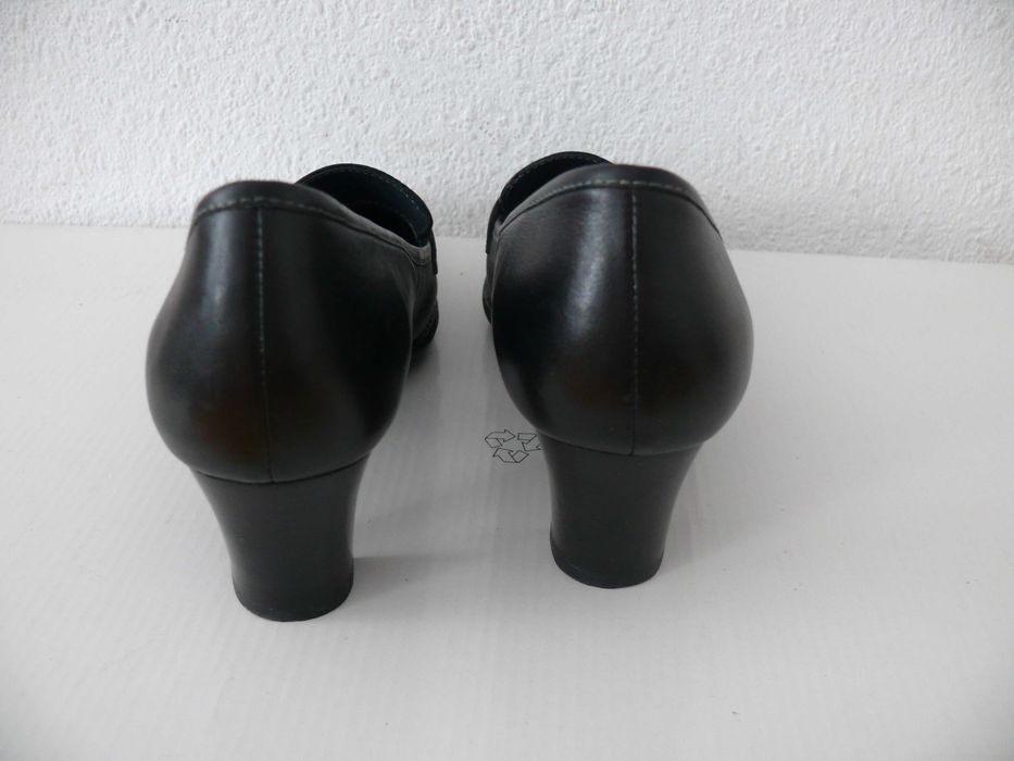 Buty damskie "Clarks" czółenka skóra 100%