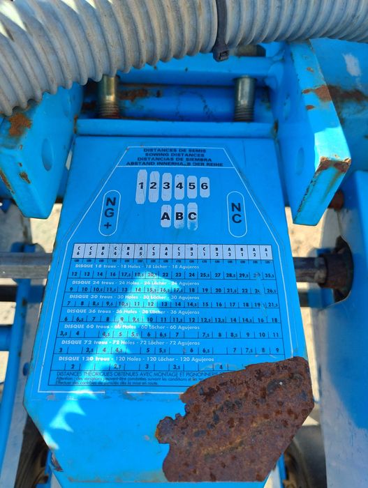 Сівалка MONOSEM NC B-12R