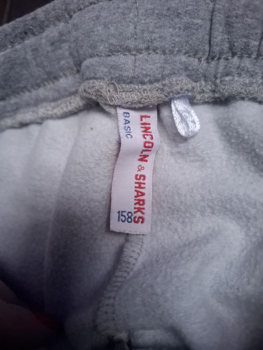 Spodnie jeansy dla szczupłego chlopca