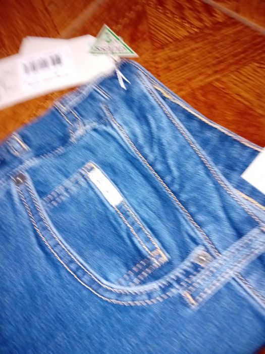Calcas guess homem