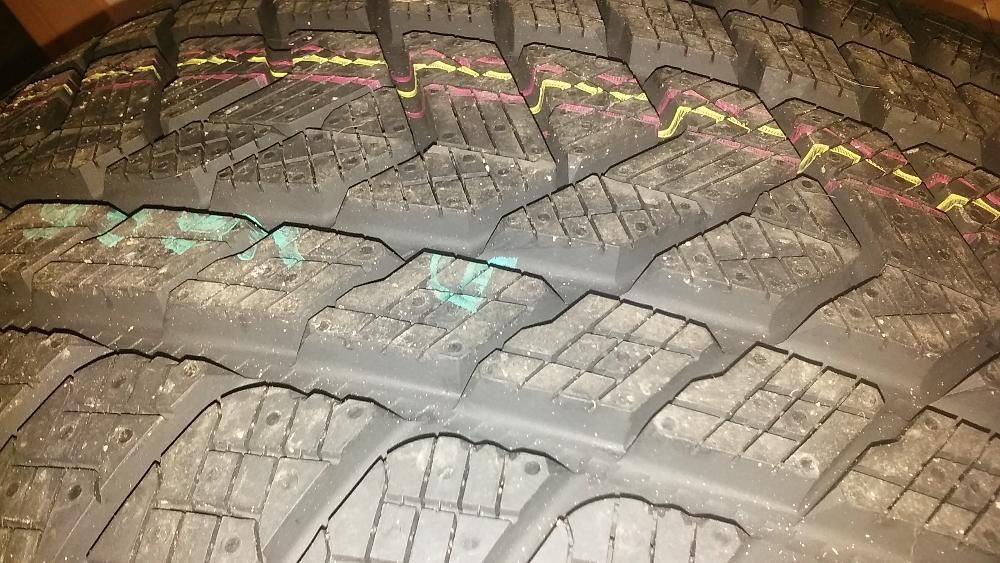 Opona Pireli R20