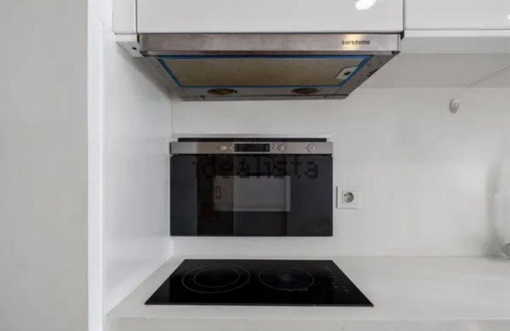 Alugo apartamento em Arroios para casal jovem tudo incliudo