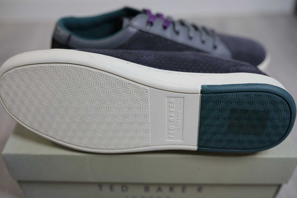 Buty Ted Baker R.46 
Sneakersy Dk Grey