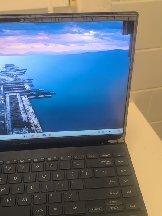 Asus Zenbook UX425 Uszkodzony