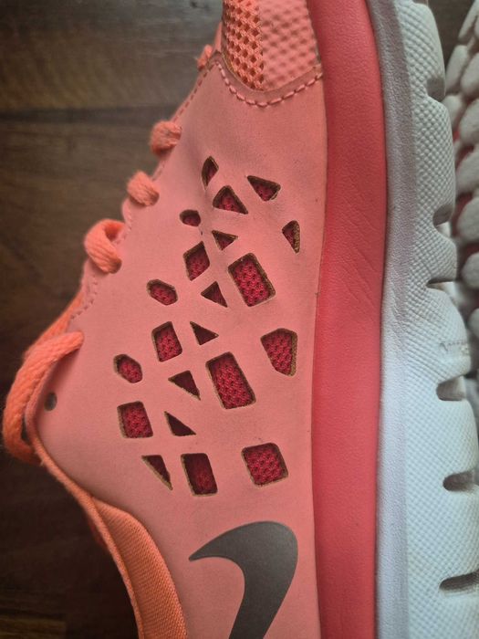 Buty Nike 39 rozmiar