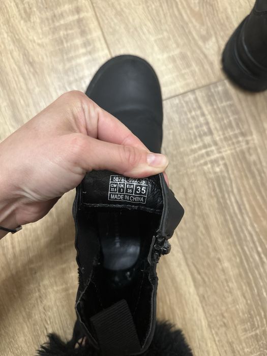 Чоботи Reserved 35 розмір