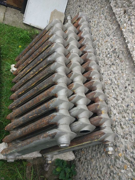 Grzejnik żeliwny żeberkowy 6 sztuk