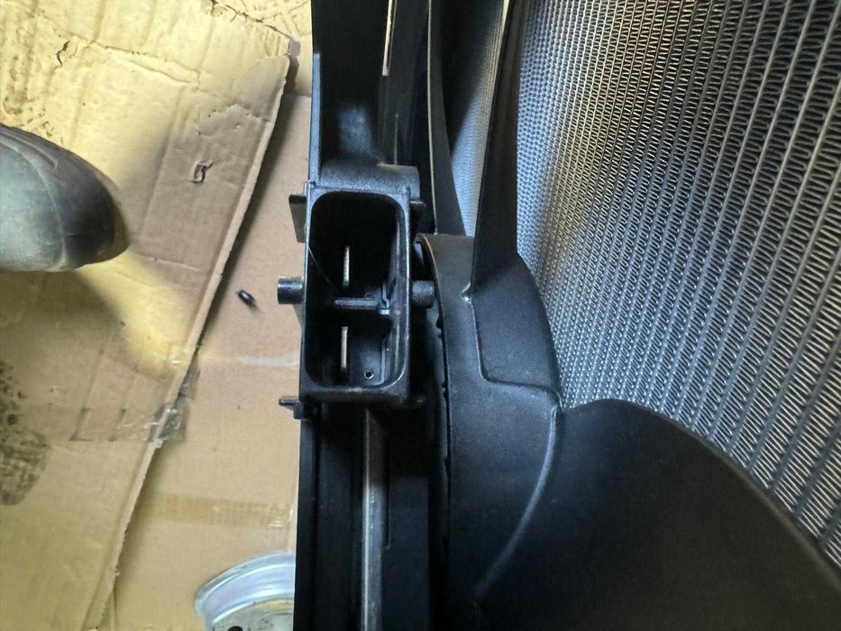 Zestaw Przód Zderzak Pas Przedni Lampy LED Chłodnice Toyota Sienna IV XL40 2021 Hybryda