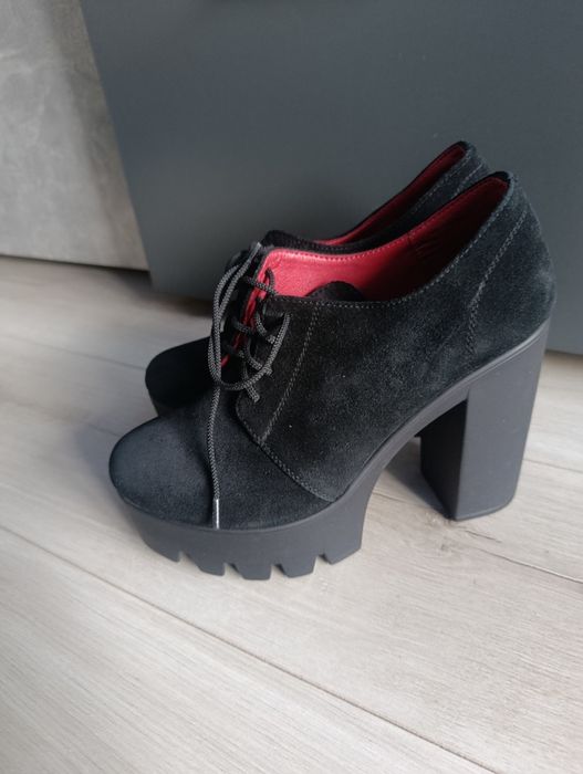 Туфлі жіночі весінні