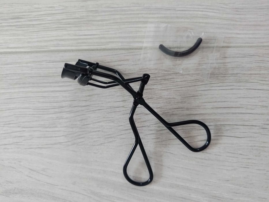 MAC Cosmetics Lash Curles Full Lash zalotka do rzęs