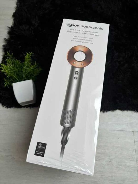 Świetna suszarka do włosów.
Świetna suszarka do włosów.