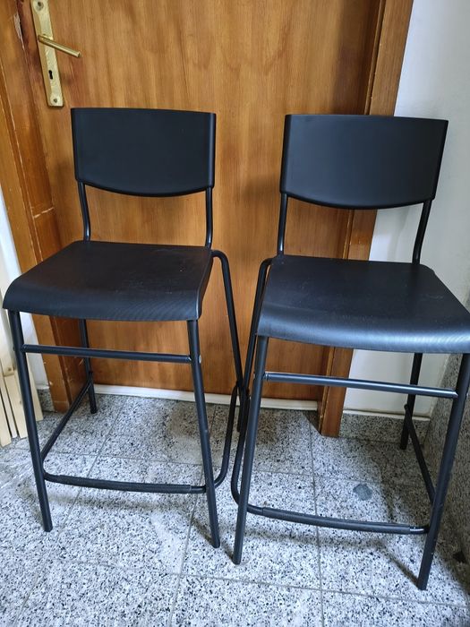 Duas cadeiras altas IKEA