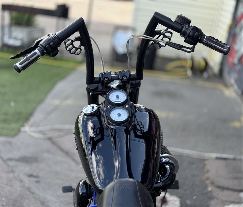 Мотоцикл Harley-Davidson Dyna 2006 рік
