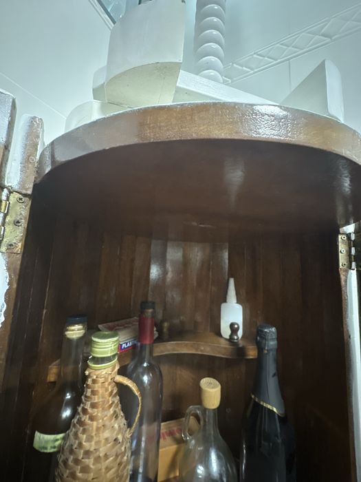 Bar/Espremedor de vinho