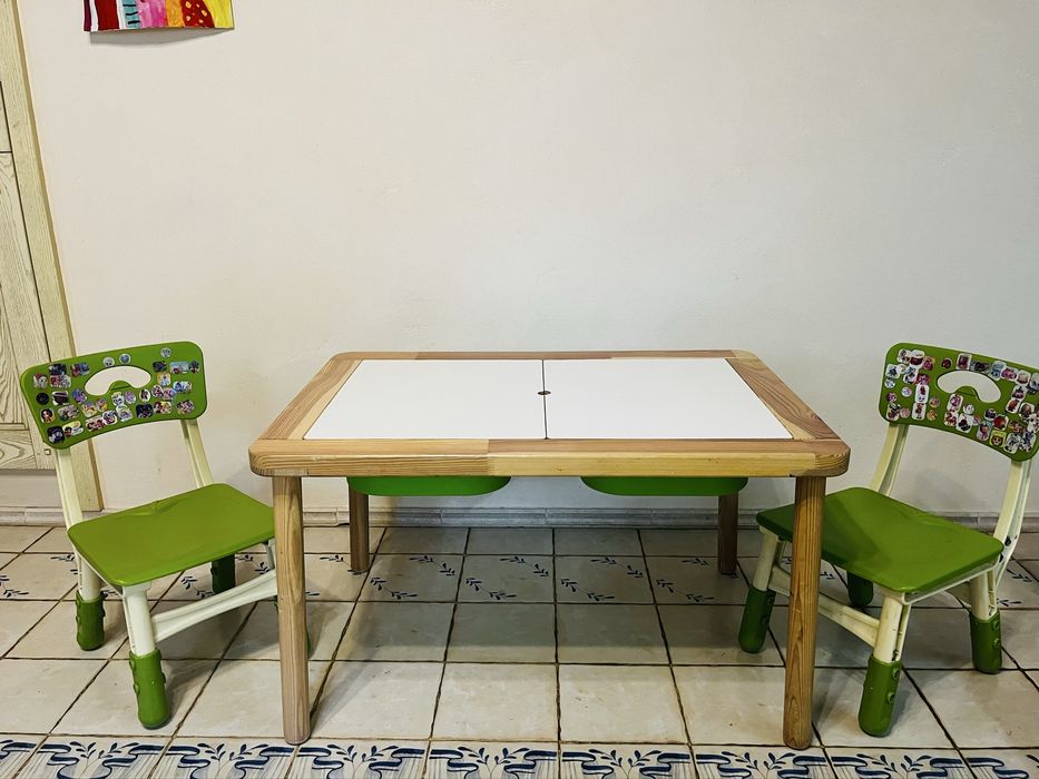 Развивающий комплект для деток стол и два стульчика