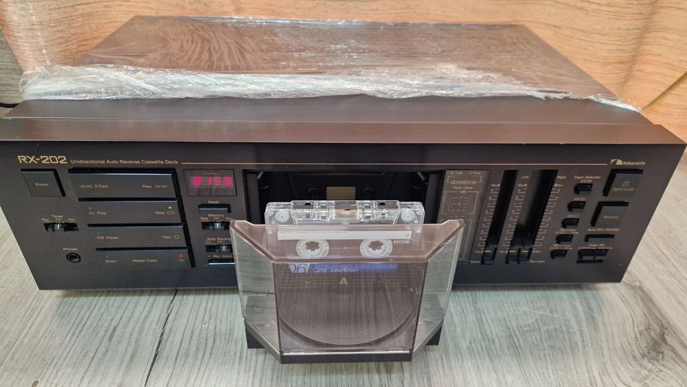 Касетна дека Nakamichi RX-202