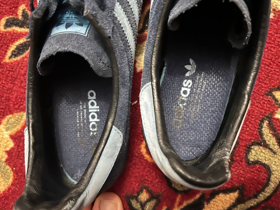 Замшевые кеды Adidas gazelle 2010 года и Adidas Jeans 2019 года