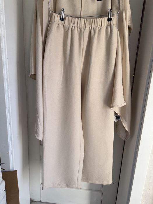 Beżowy komplet Shein S Narzutka z kapturem + Szerokie spodnie | Boho