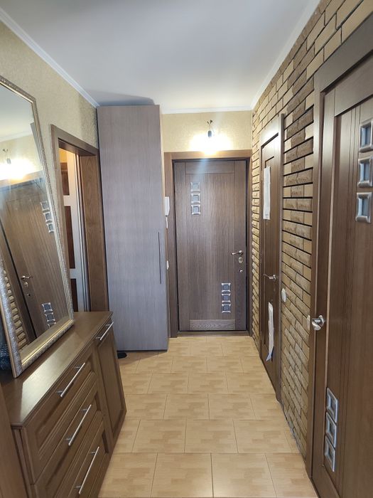 Продам 2-комнатную квартиру с ремонтом в Хортицком районе (ул. 14 Октября)