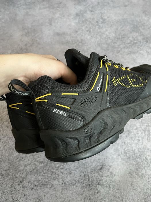 Мужские трекинговые кроссовки KEEN Nxis Evo Waterproof / размер 42