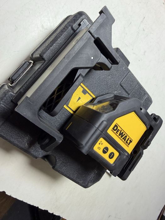 Лазерний рівень DeWALT DW088