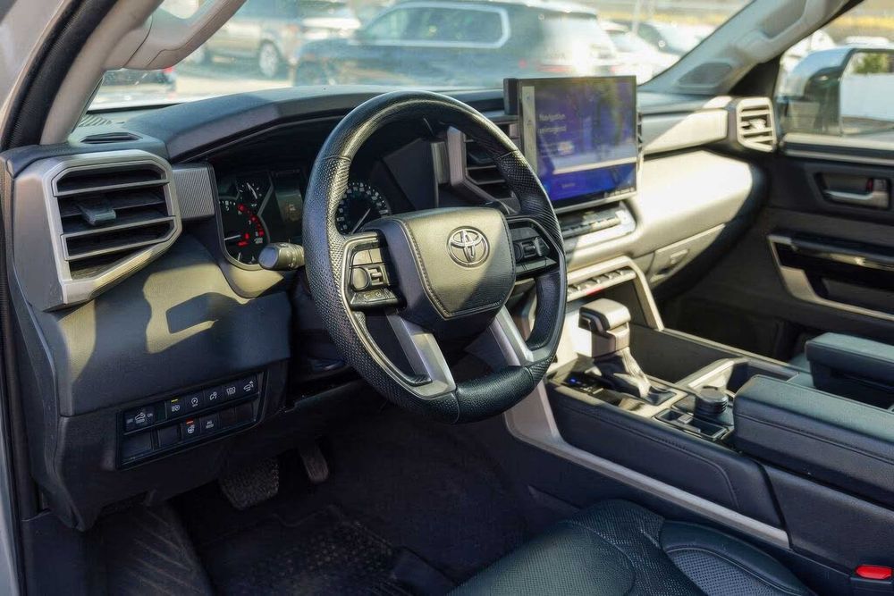 Toyota Tundra      2022