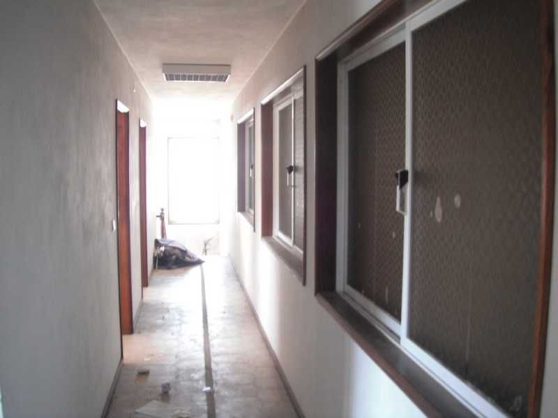 Armazem com escritorios, balnearios, e wcs