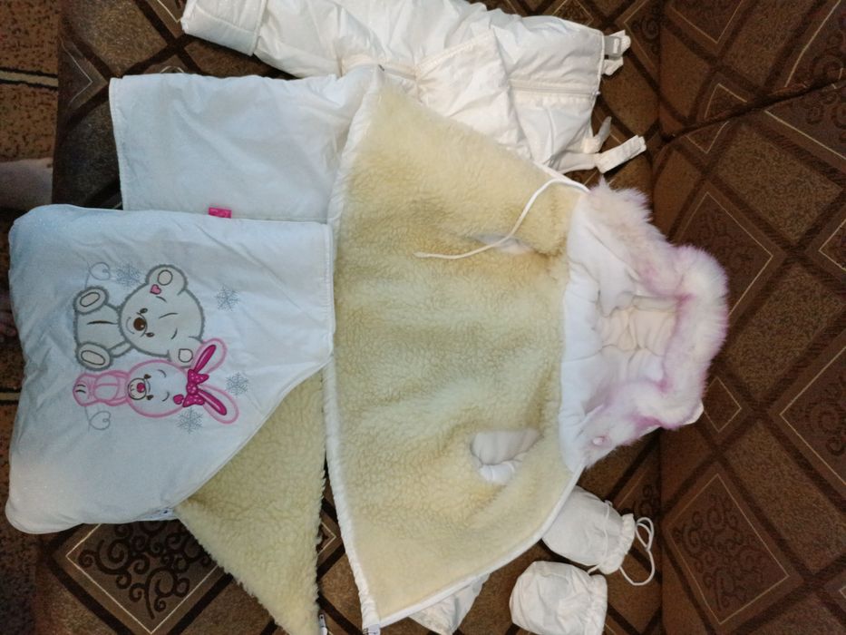 Дитячий комбінезон.