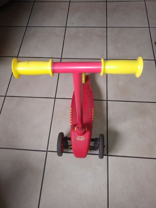 Hulajnoga trzykołowa