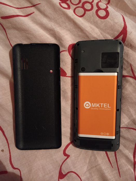 Телефон кнопочний