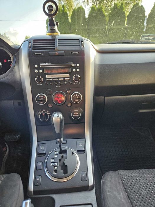 Samochód Suzuki Grand Vitara 2.4 benzyna + gaz